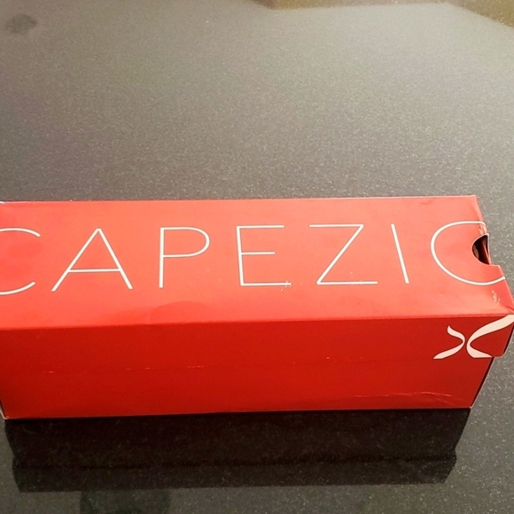 Capezio E-Series Jazz Slip On Jazz Shoes - Caramel 3.5 M - Picture 3 of 12